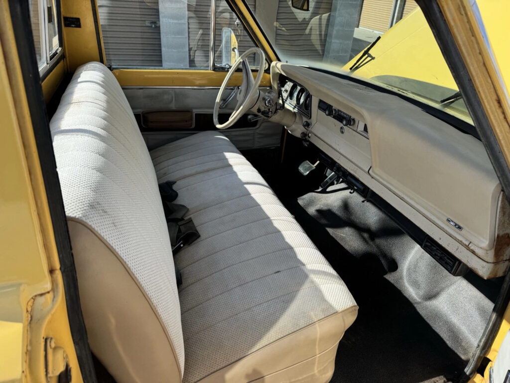 1974 Jeep J10 4 Wheel Drive