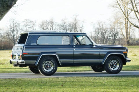 1983 Jeep Cherokee Laredo na prodej