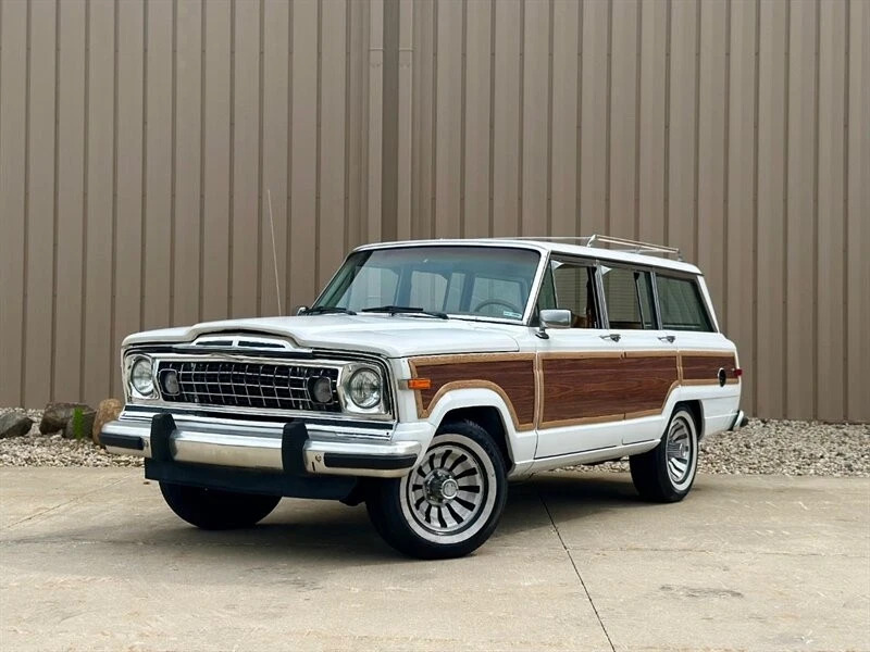 1984 Jeep Grand Wagoneer 4dr