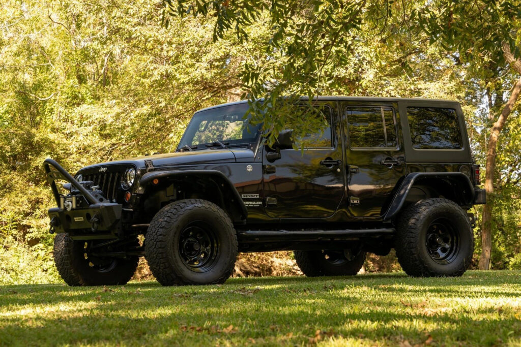 2011 Jeep Wrangler Unlimited Sport S, Hardtop, Lifted, Black Mountain Upgrades
