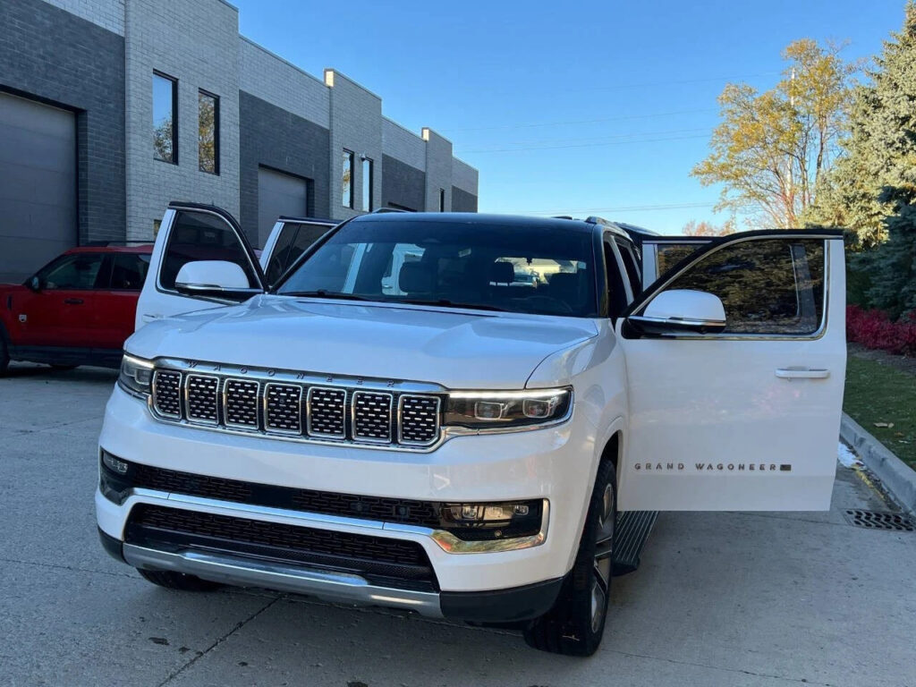 2022 Jeep Grand Wagoneer Series III 4×4 4dr SUV