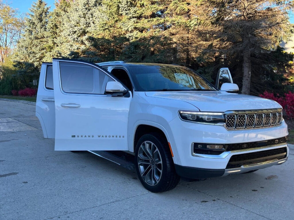 2022 Jeep Grand Wagoneer Series III 4×4 4dr SUV