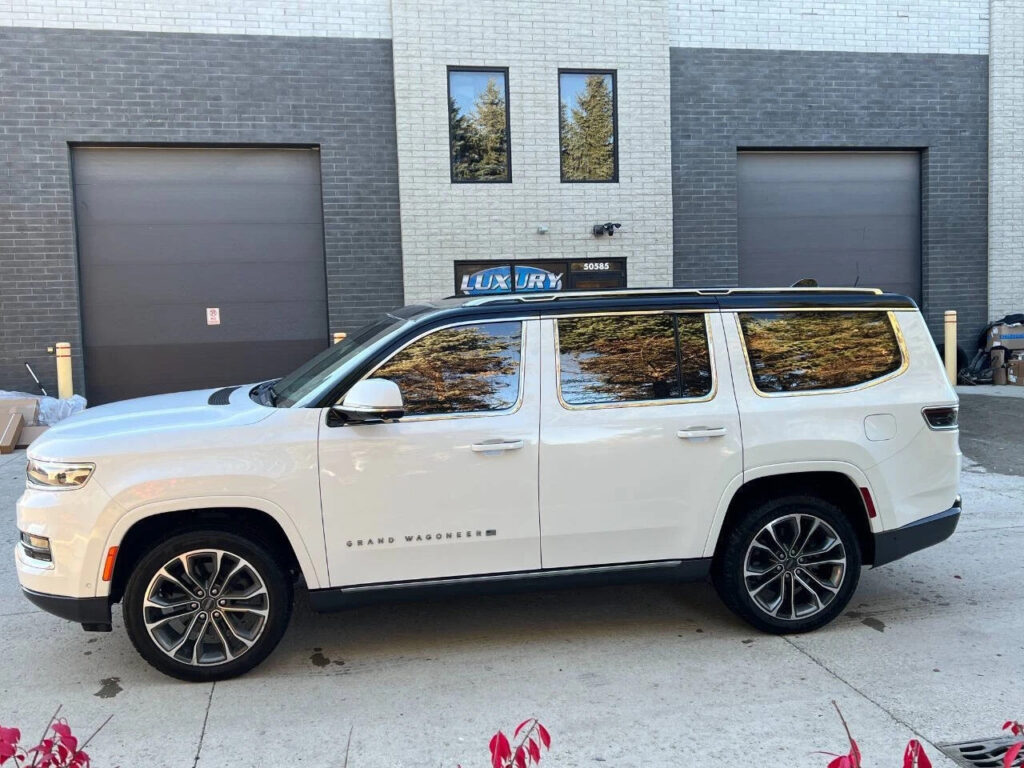 2022 Jeep Grand Wagoneer Series III 4×4 4dr SUV