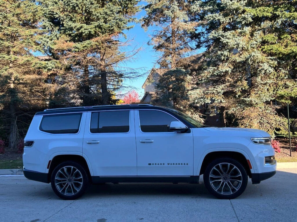 2022 Jeep Grand Wagoneer Series III 4×4 4dr SUV