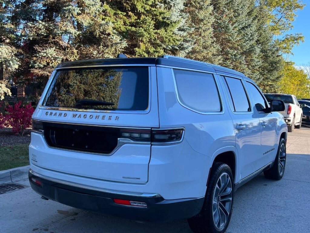 2022 Jeep Grand Wagoneer Series III 4×4 4dr SUV