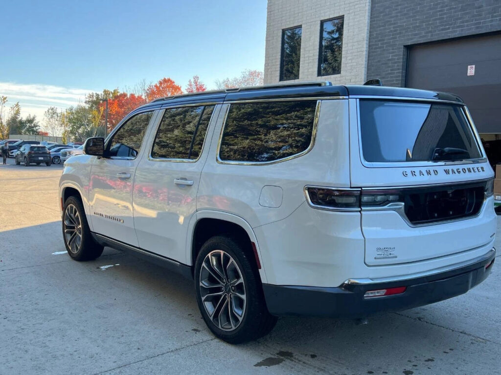 2022 Jeep Grand Wagoneer Series III 4×4 4dr SUV