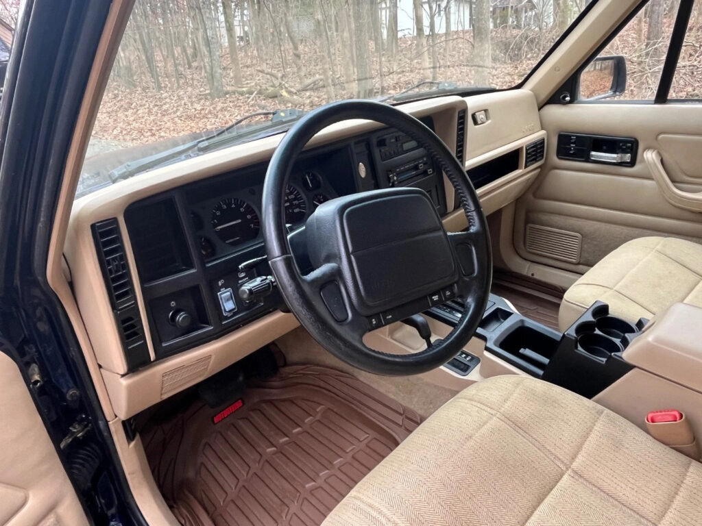1996 Jeep Cherokee XJ. Rust Free. Only 89k mi.