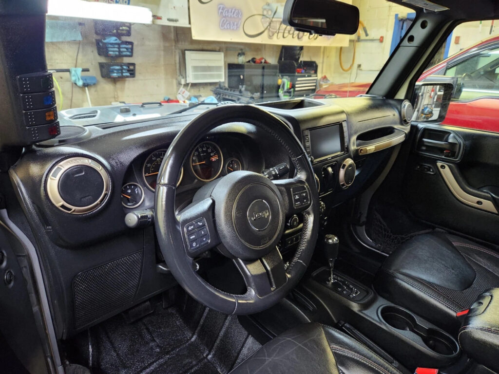 2016 Jeep Wrangler Sahara