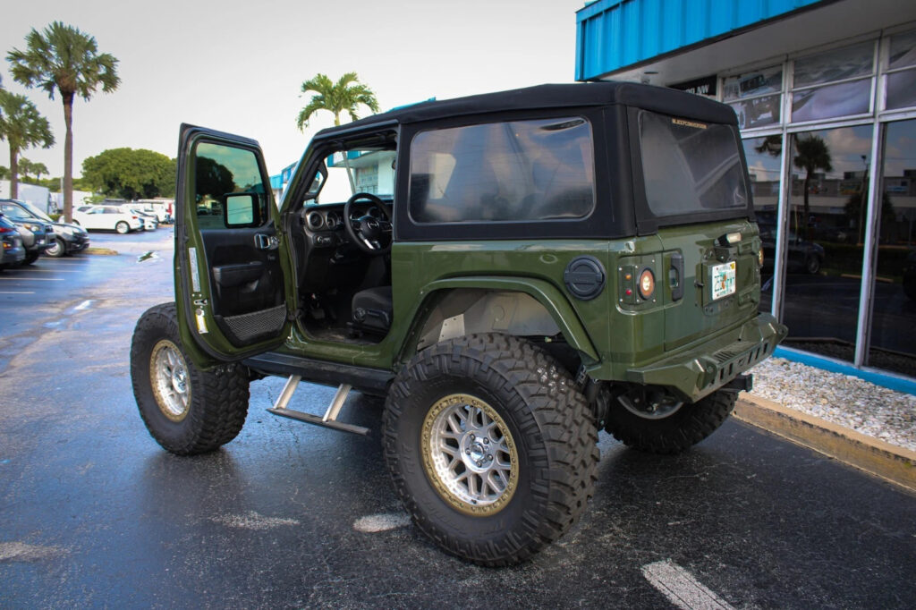 2022 Jeep Wrangler Sport