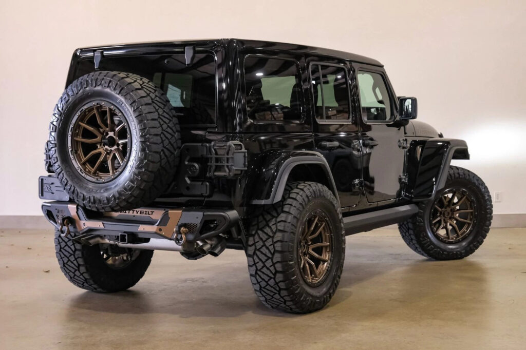 2024 Jeep Wrangler Unlimited Rubicon 392 4X4 SKY ToP, Bumpers, Led’s