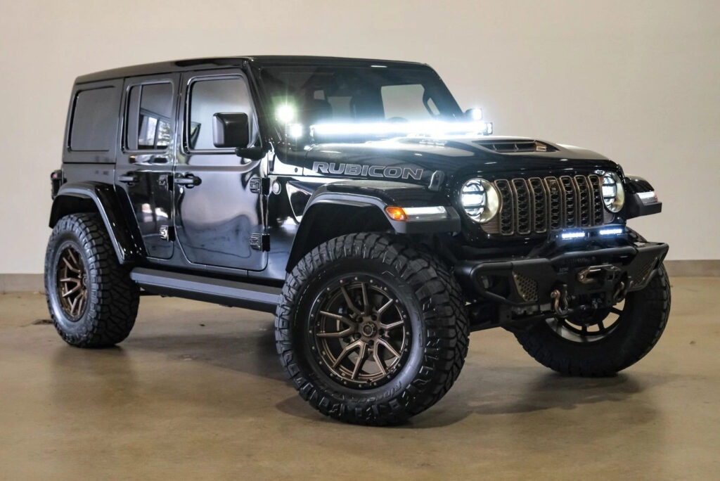 2024 Jeep Wrangler Unlimited Rubicon 392 4X4 SKY ToP, Bumpers, Led’s