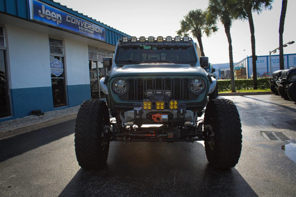 2020 Jeep Gladiator Sport