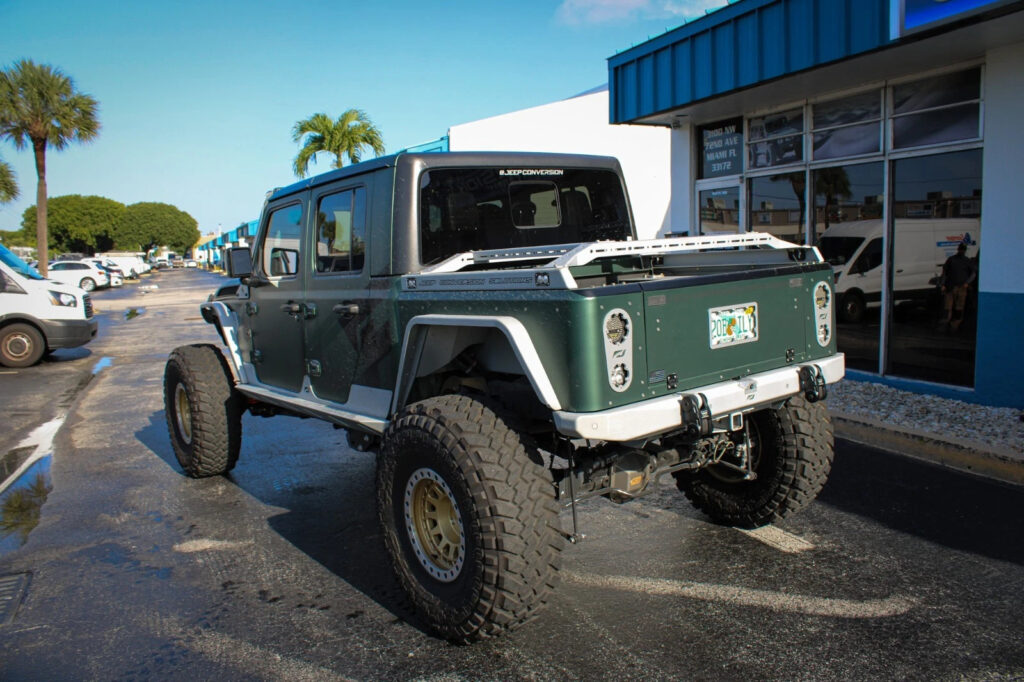 2020 Jeep Gladiator Sport