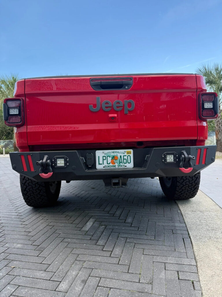 2024 Jeep Gladiator Willys