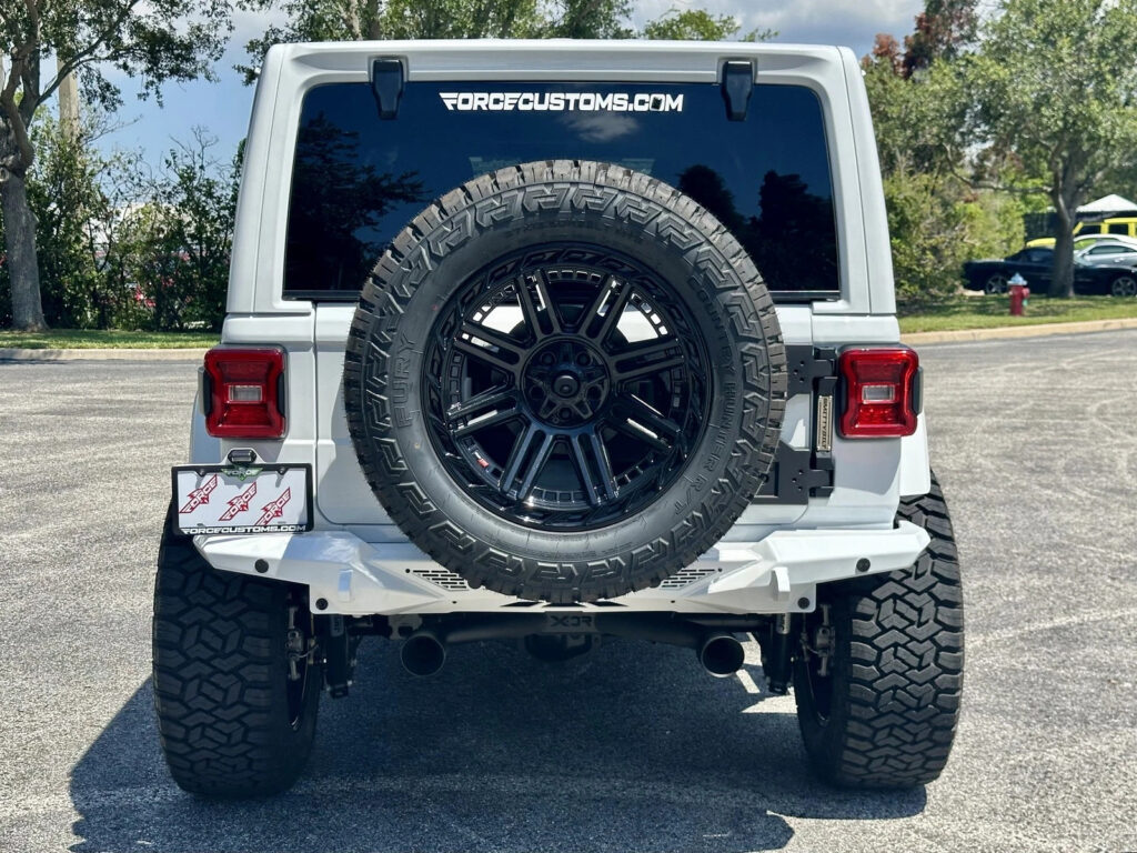 2025 Jeep Wrangler Custom Sahara