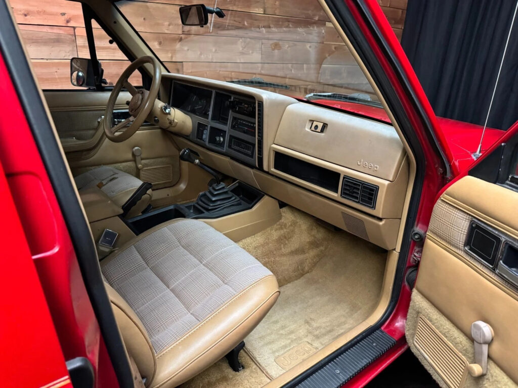 1987 Jeep Cherokee Laredo