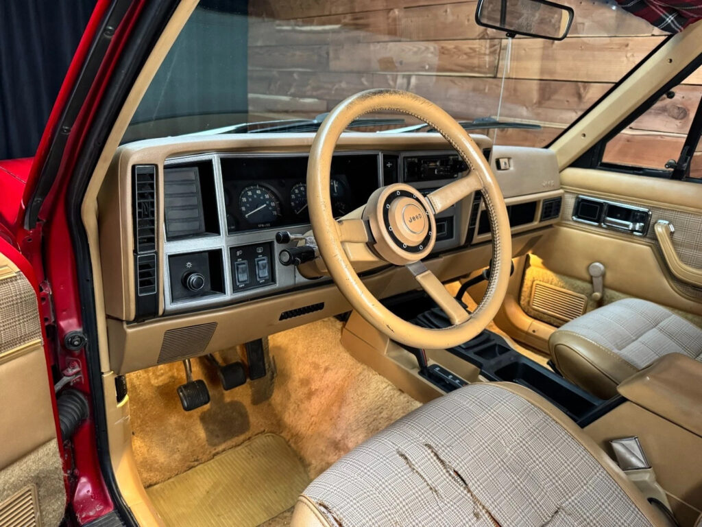1987 Jeep Cherokee Laredo