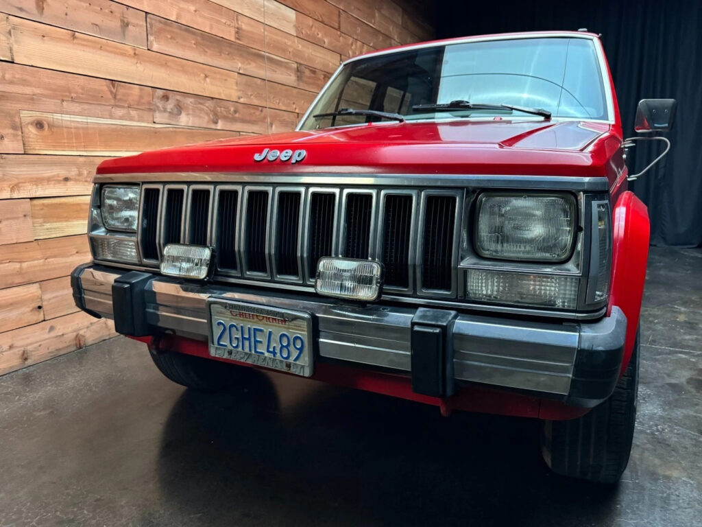 1987 Jeep Cherokee Laredo