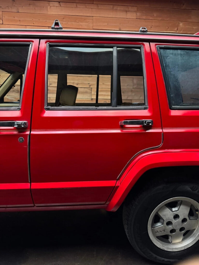 1987 Jeep Cherokee Laredo