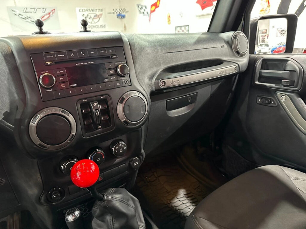 2016 Jeep Wrangler Unlimited Sport 23S Package, XRC Bumpers, 4″ Lift, 17″on35’s