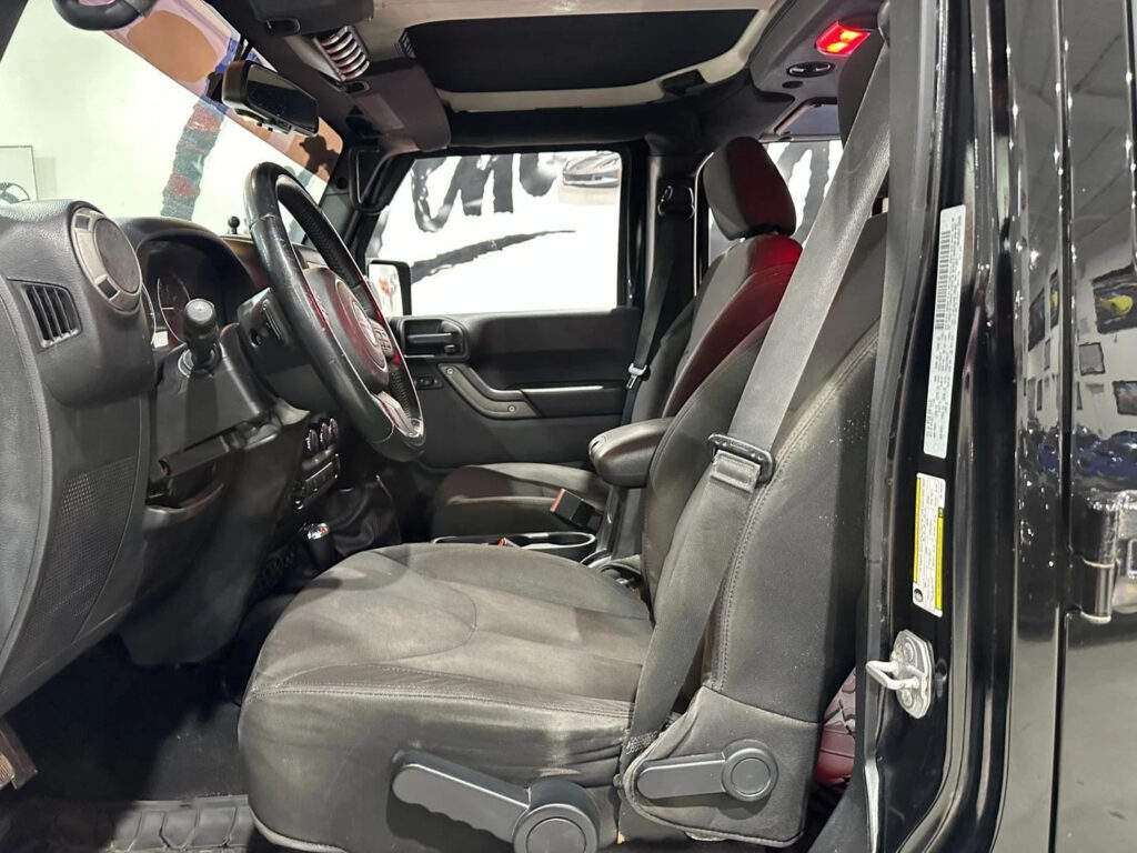 2016 Jeep Wrangler Unlimited Sport 23S Package, XRC Bumpers, 4″ Lift, 17″on35’s