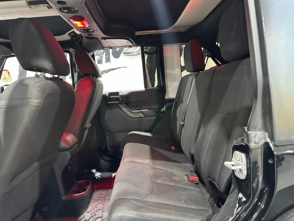 2016 Jeep Wrangler Unlimited Sport 23S Package, XRC Bumpers, 4″ Lift, 17″on35’s