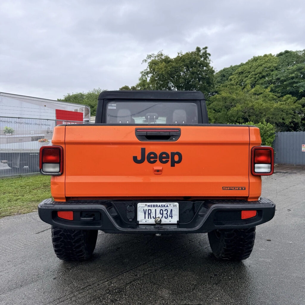 2020 Jeep Gladiator Sport
