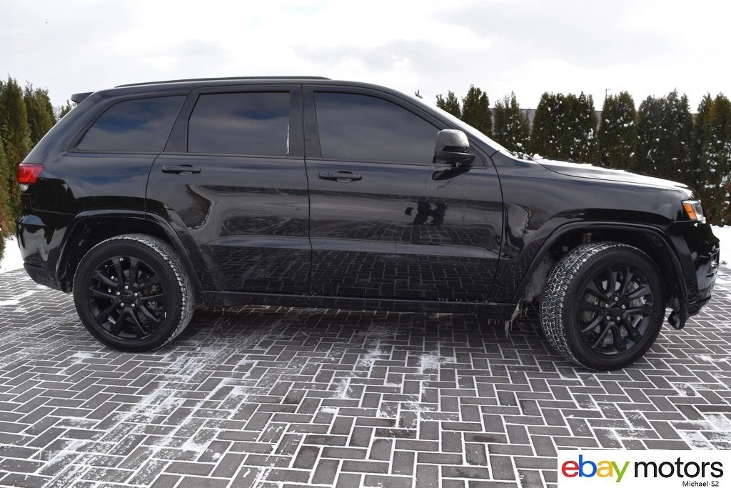 2020 Jeep Grand Cherokee 4X4 3.6L Altitude-Edition(nicely Optioned)