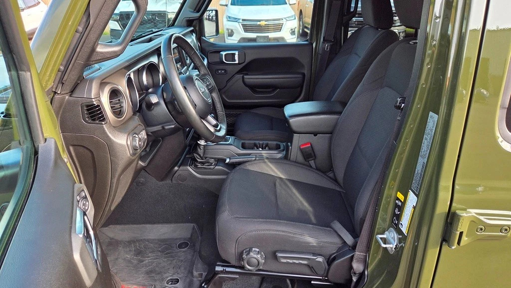 2022 Jeep Wrangler Sport