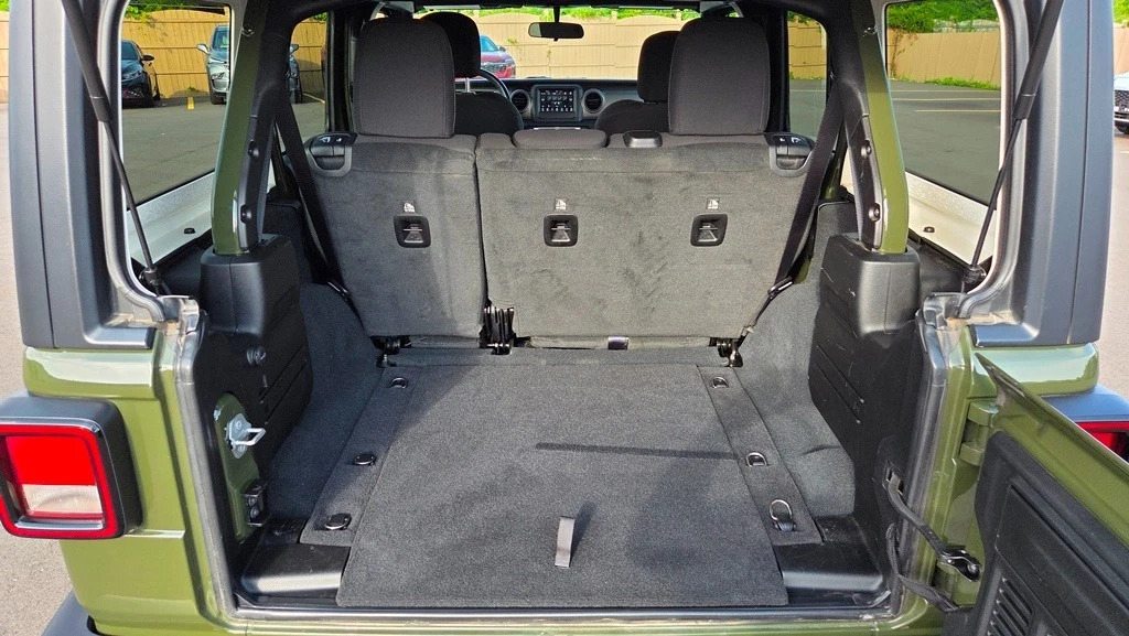 2022 Jeep Wrangler Sport