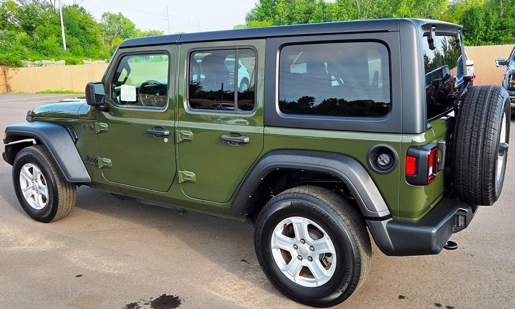 2022 Jeep Wrangler Sport