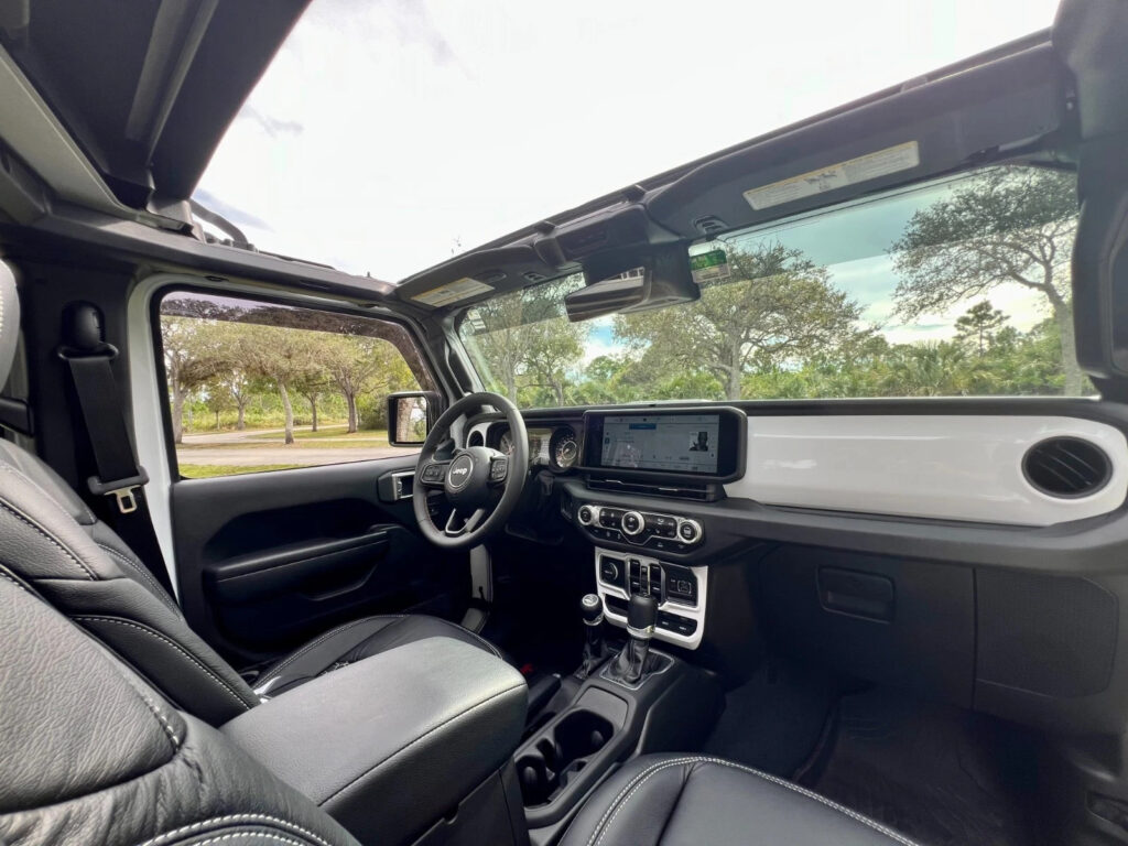 2024 Jeep Gladiator Sport S