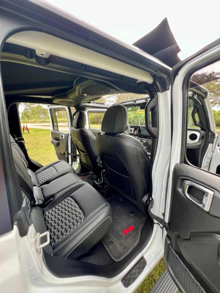 2024 Jeep Gladiator Sport S