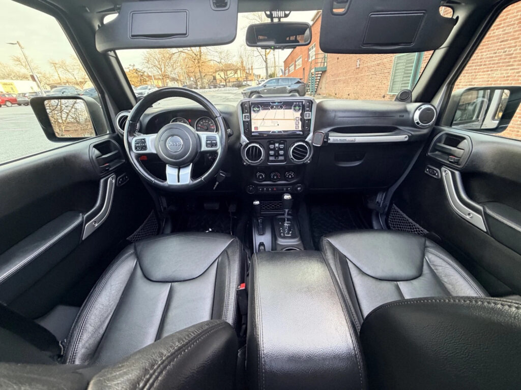 2013 Jeep Wrangler Rubicon‼️10th Anniversary Edition‼️finance Available