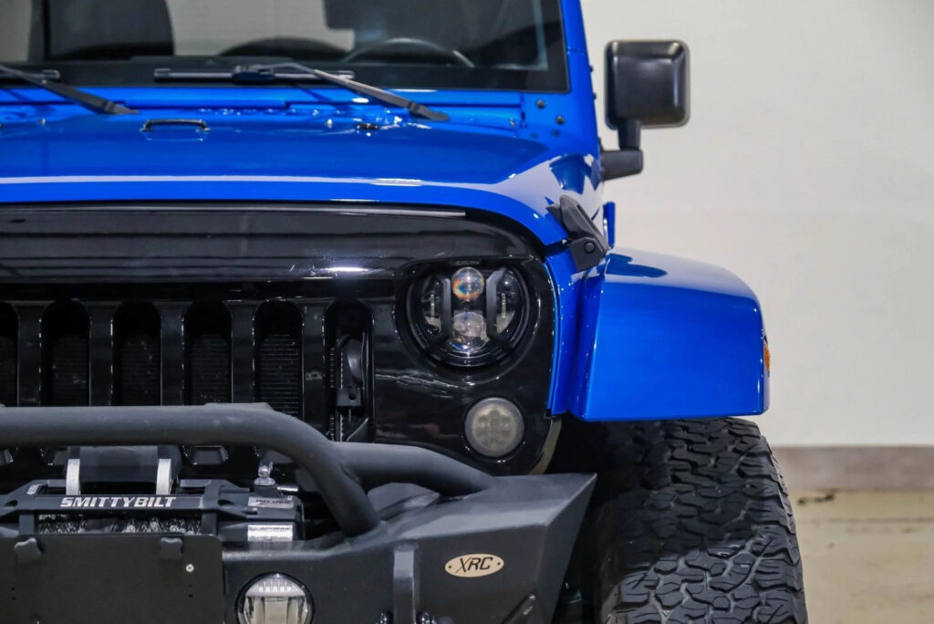 2016 Jeep Wrangler Unlimited Sahara 4X4 Lifted,bumper,fuelwheels,49k