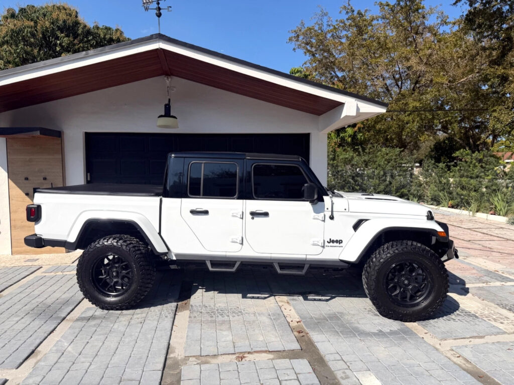 2022 Jeep Gladiator Rocky Ridge Package 4X4 Loaded!!