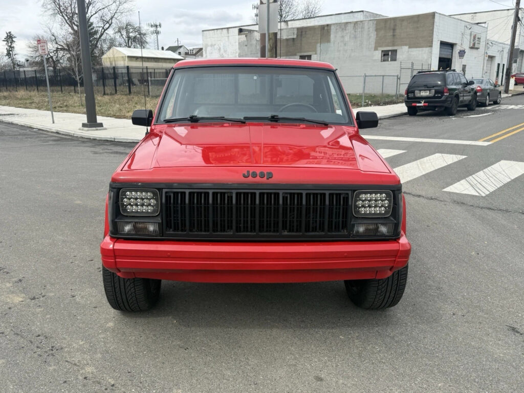 1988 Jeep Comanche Pioneer