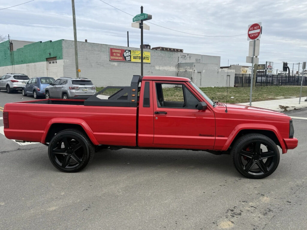 1988 Jeep Comanche Pioneer