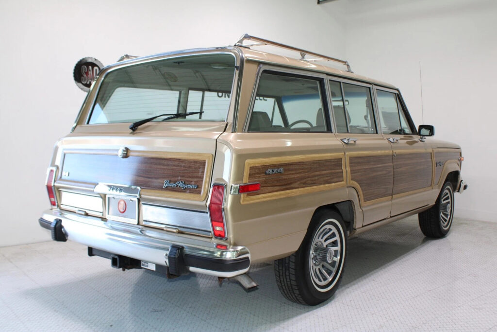 1989 Jeep Grand Wagoneer