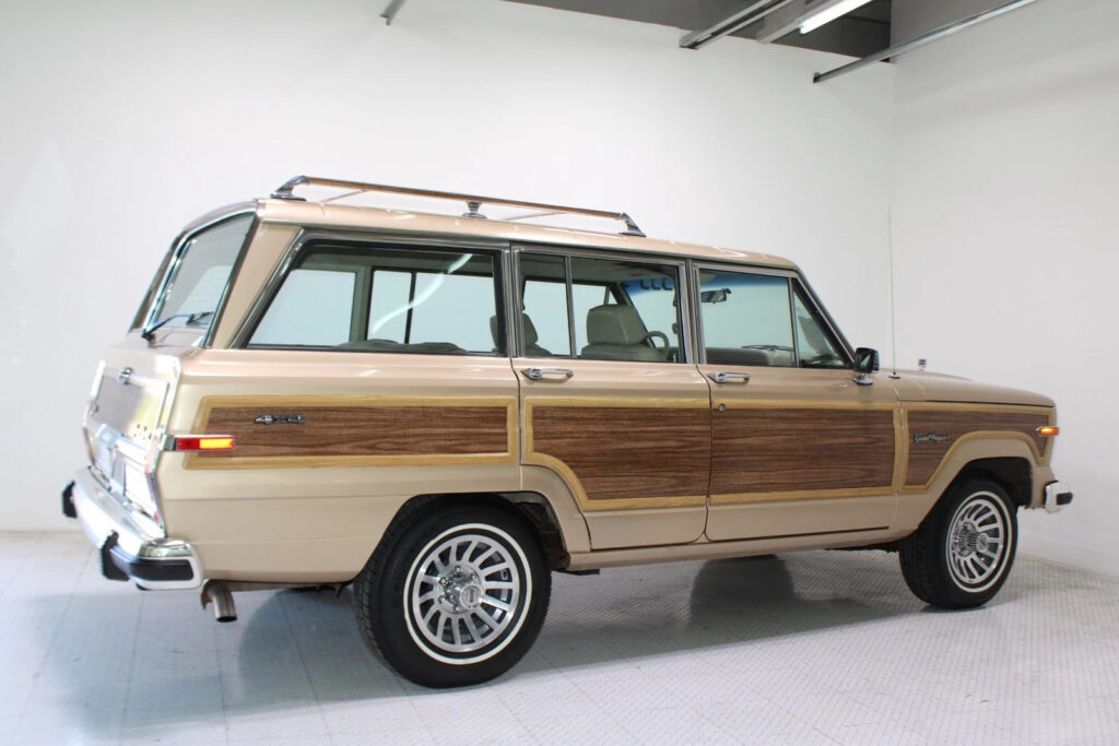 1989 Jeep Grand Wagoneer