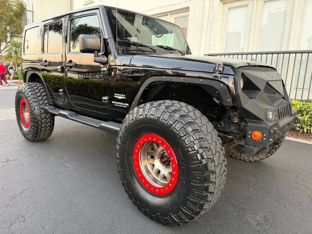 2013 Jeep Wrangler Unlimited Sahara 4×4 4dr SUV