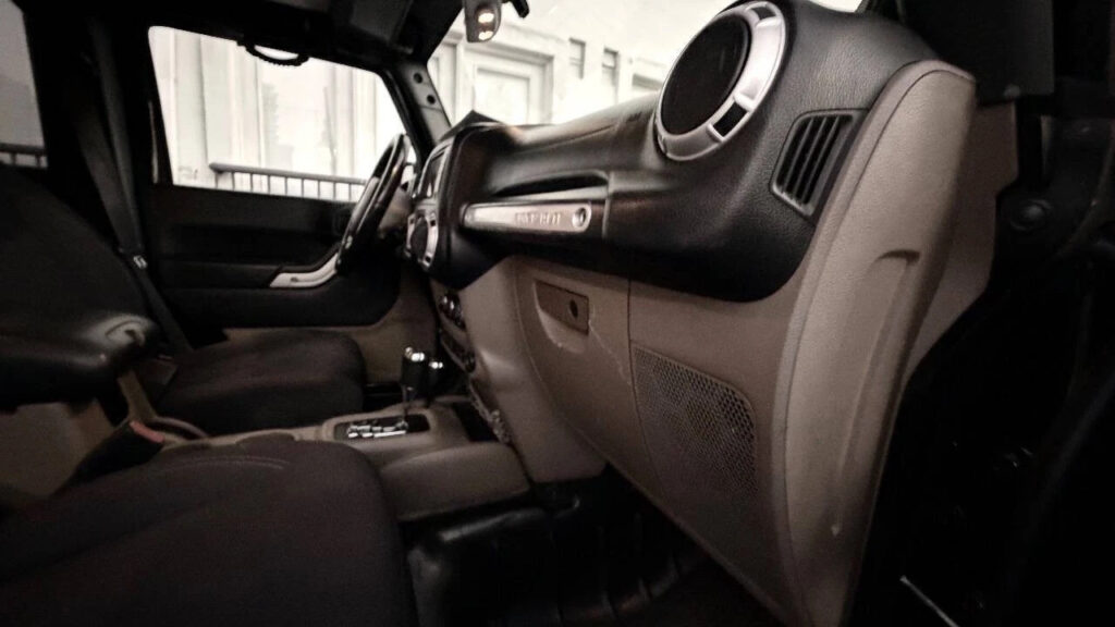 2013 Jeep Wrangler Unlimited Sahara 4×4 4dr SUV