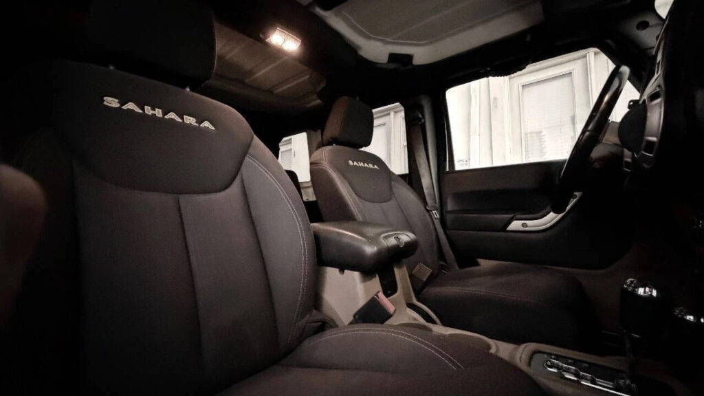 2013 Jeep Wrangler Unlimited Sahara 4×4 4dr SUV