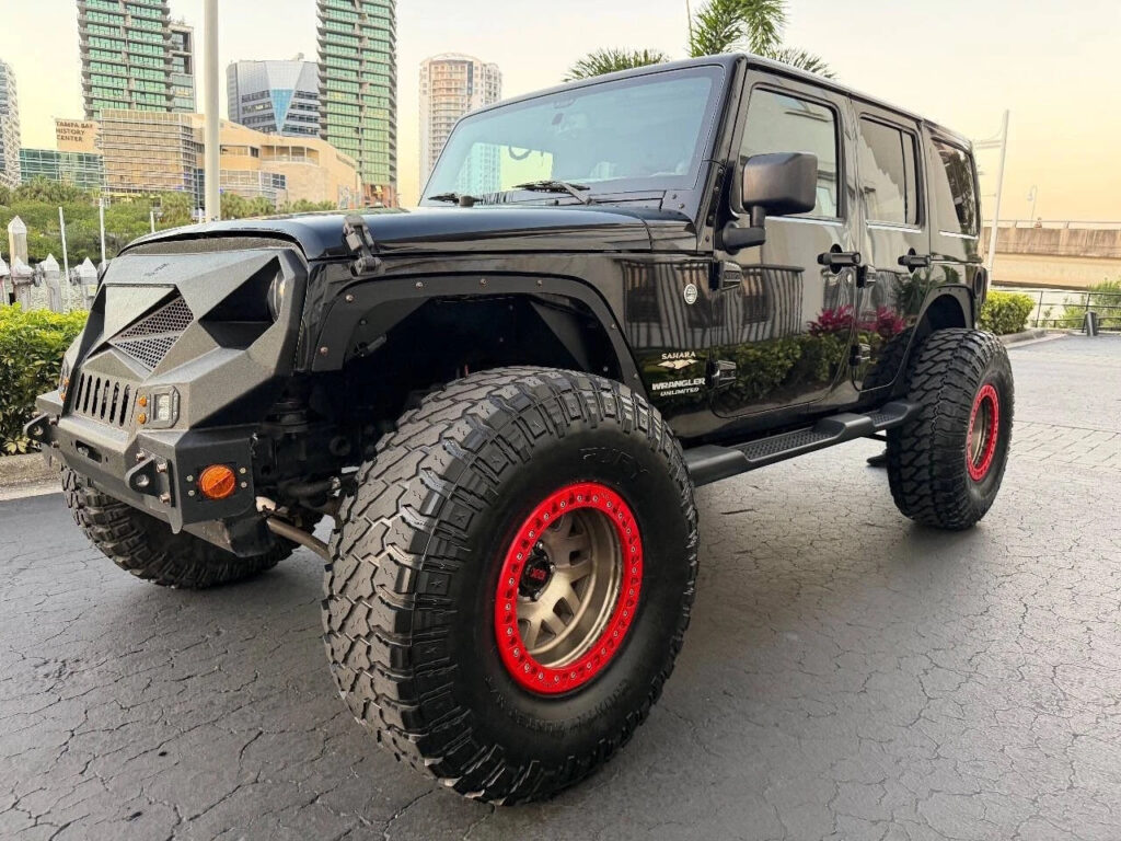 2013 Jeep Wrangler Unlimited Sahara 4×4 4dr SUV