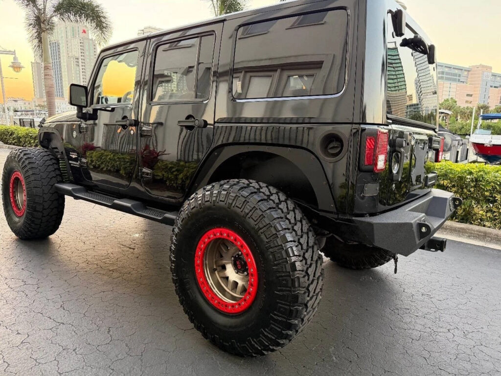 2013 Jeep Wrangler Unlimited Sahara 4×4 4dr SUV