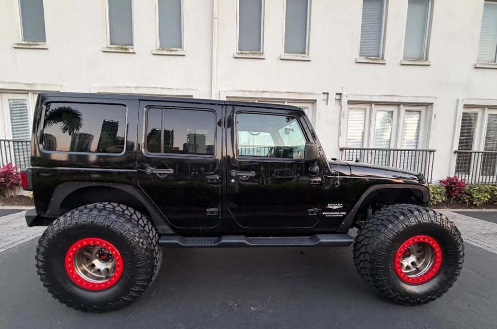 2013 Jeep Wrangler Unlimited Sahara 4×4 4dr SUV