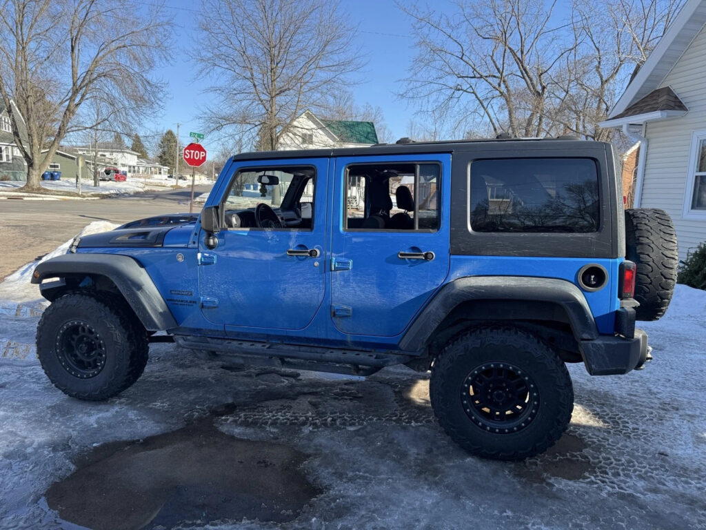 2015 Jeep Wrangler Sport