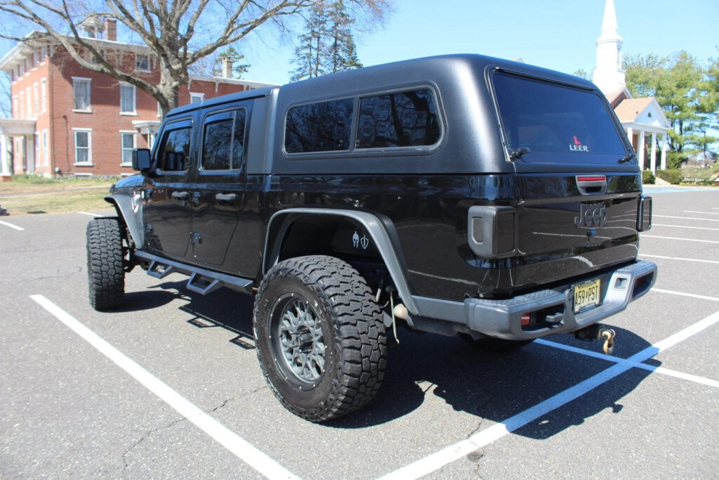 2020 Jeep Gladiator Sport