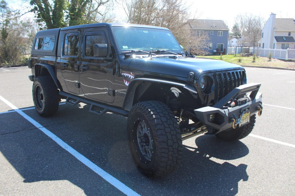 2020 Jeep Gladiator Sport