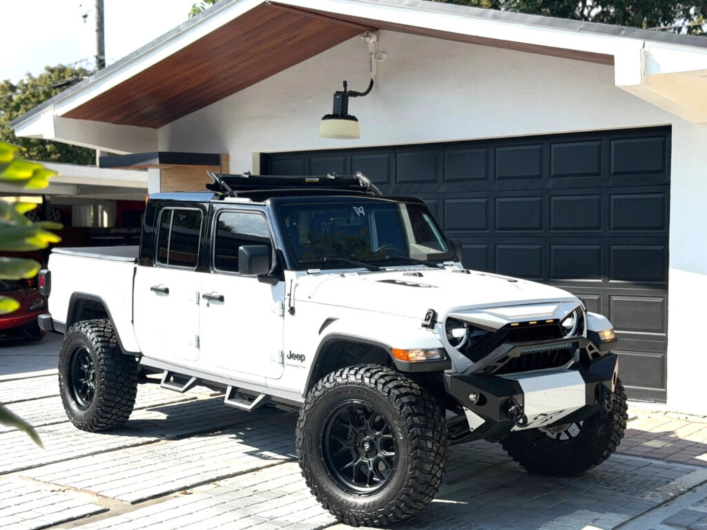 2022 Jeep Gladiator Rocky Ridge Package 4X4 Loaded!!